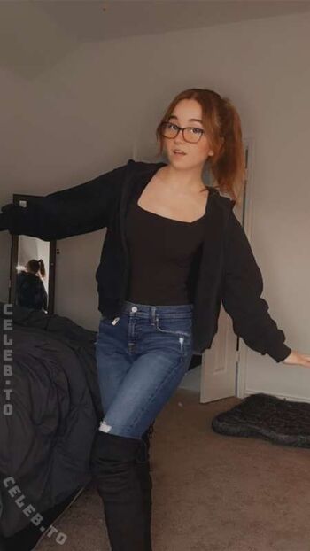 Full leaked Lyssaurora page private onlyfans photo