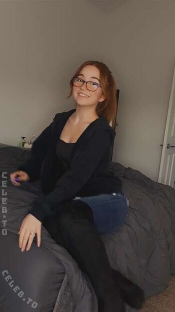 Full leaked Lyssaurora page private onlyfans photo