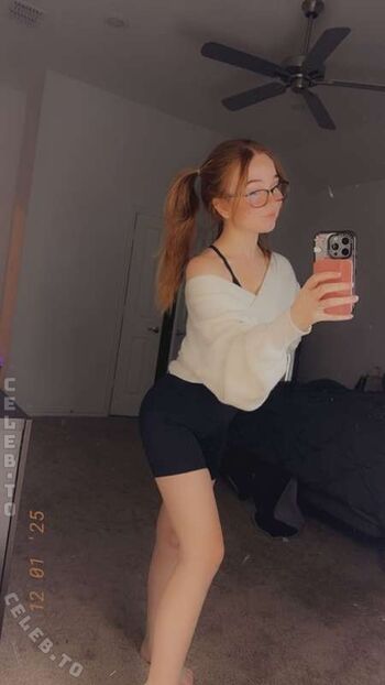 Full leaked Lyssaurora page private onlyfans photo