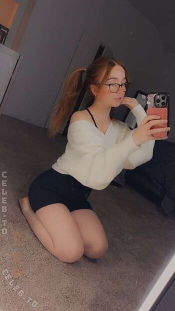 Full leaked Lyssaurora page private onlyfans photo