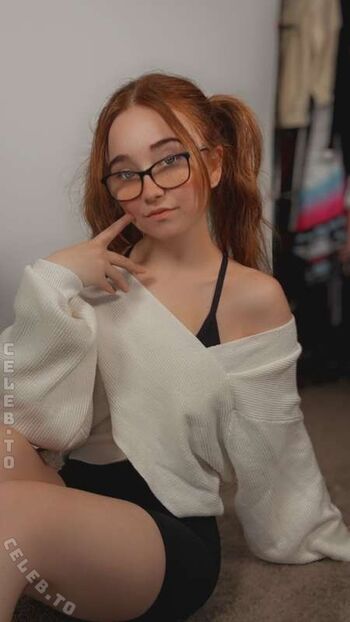 Full leaked Lyssaurora page private onlyfans photo