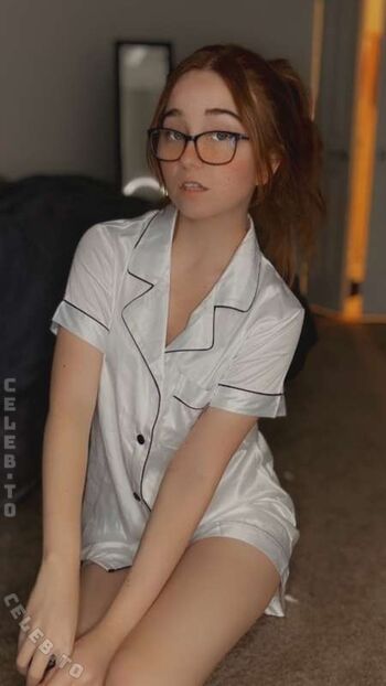 Full leaked Lyssaurora page private onlyfans photo