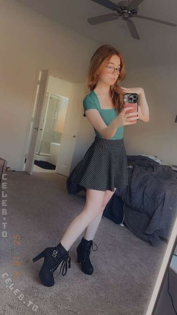 Full leaked Lyssaurora page private onlyfans photo
