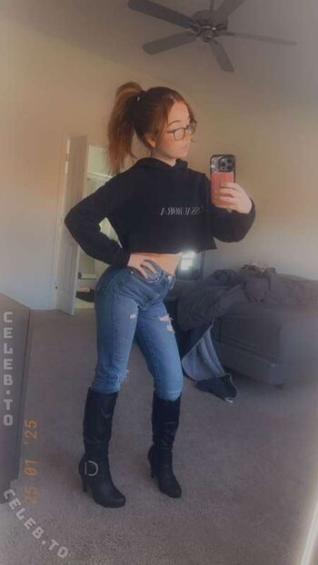 Full leaked Lyssaurora page private onlyfans photo
