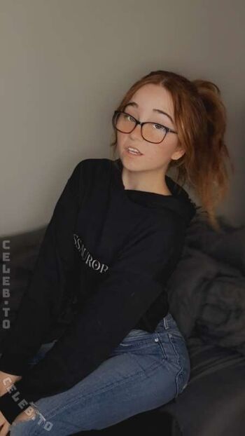Full leaked Lyssaurora page private onlyfans photo