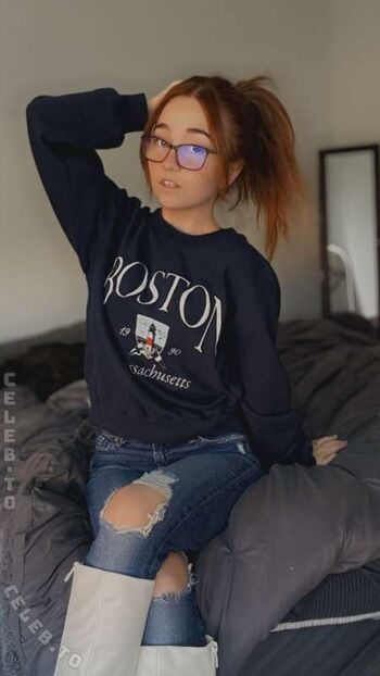 Full leaked Lyssaurora private onlyfans photo