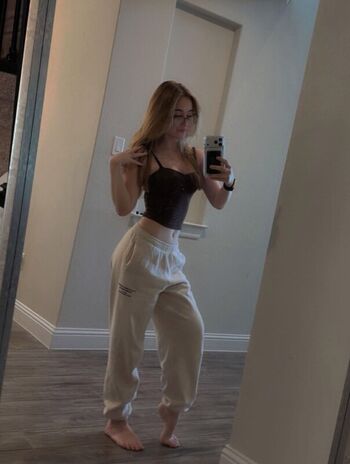 Full leaked Lyssaurora page private onlyfans photo