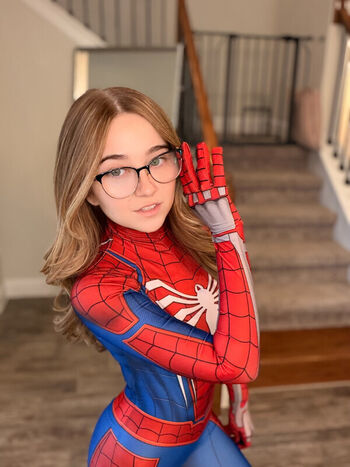 Full leaked Lyssaurora private onlyfans photo