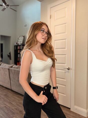 Full leaked Lyssaurora page private onlyfans photo