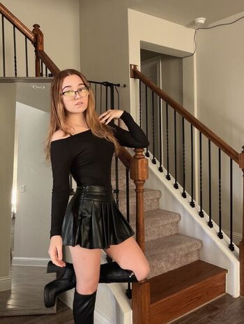 Full leaked Lyssaurora private onlyfans photo