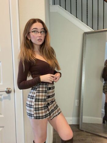 Full leaked Lyssaurora private onlyfans photo