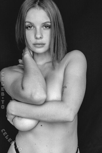 Full leaked Lyubovvomne page private onlyfans photo