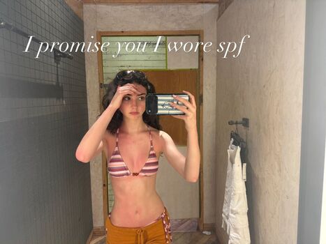 Full leaked Lyzzahh private onlyfans photo