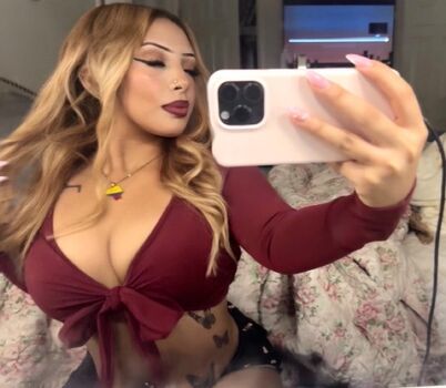 Full leaked Mnymoves private onlyfans photo