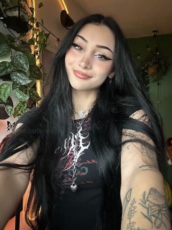 Full leaked Maaarleeea private onlyfans photo