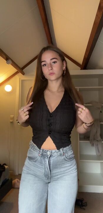 Full leaked Maaike roellies page private onlyfans photo