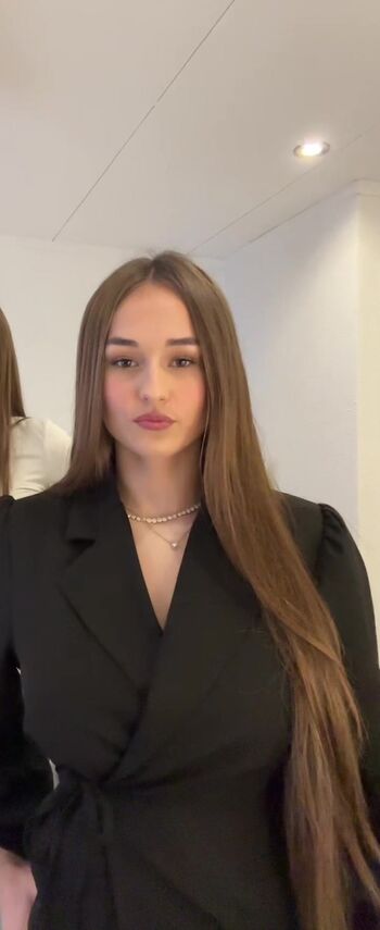 Full leaked Maaike roellies private onlyfans photo