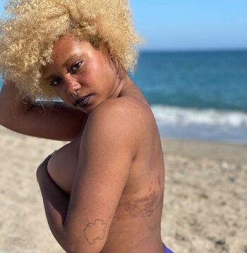Full leaked Macadamia private onlyfans photo