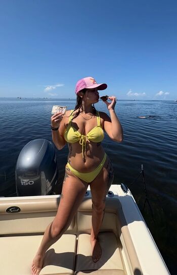 Full leaked Mackyyyyyyy private onlyfans photo