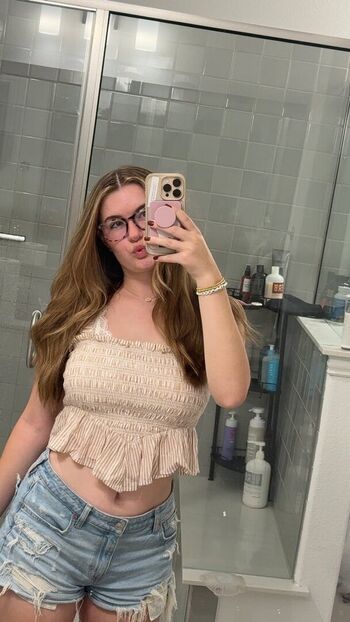Full leaked Maddie layne private onlyfans photo