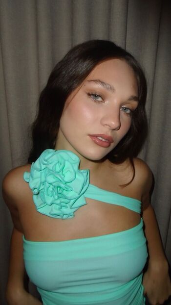 Full leaked Maddie ziegler  page private onlyfans photo