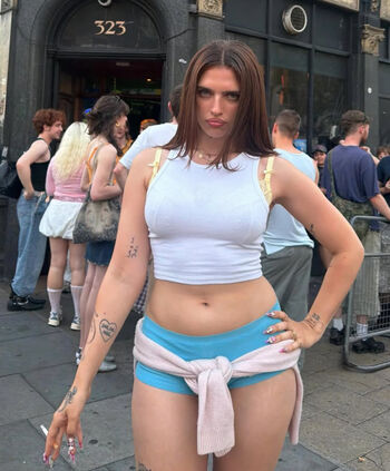 Mae Muller