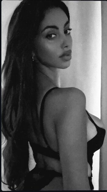 Full leaked Maelatb private onlyfans photo