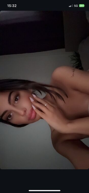 Full leaked Maelatb private onlyfans photo