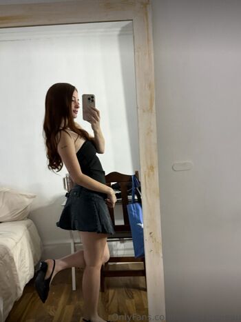 Full leaked Maelysmoreau private onlyfans photo