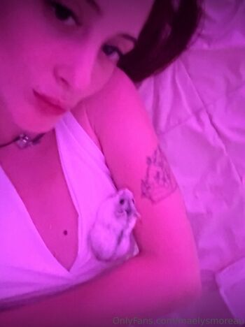 Full leaked Maelysmoreau private onlyfans photo