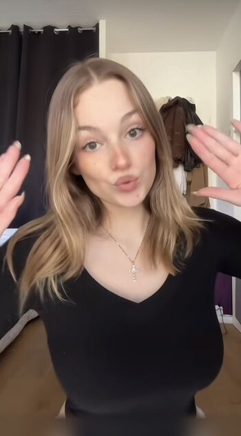 Full leaked Maevasmr private onlyfans photo