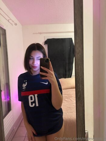 Full leaked Maevaspicyz private onlyfans photo