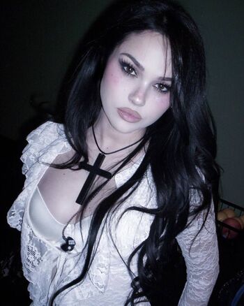 Full leaked Maggie lindemann page private onlyfans photo