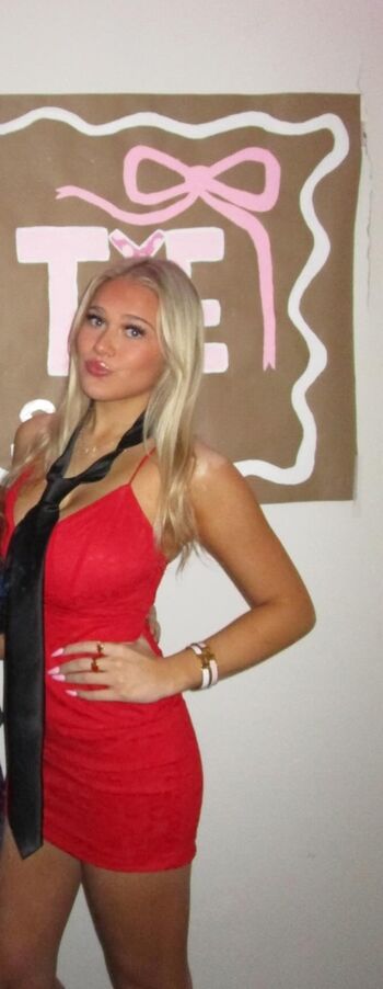 Full leaked Maggie private onlyfans photo