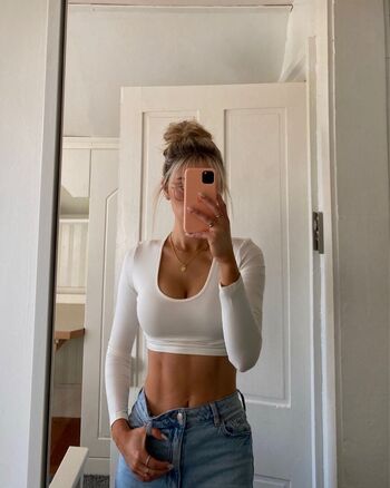 Full leaked Maggieehenry private onlyfans photo