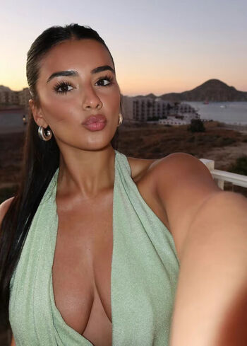 Full leaked Maha zubairi private onlyfans photo