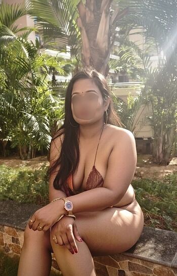 Full leaked Mahi da slut private onlyfans photo