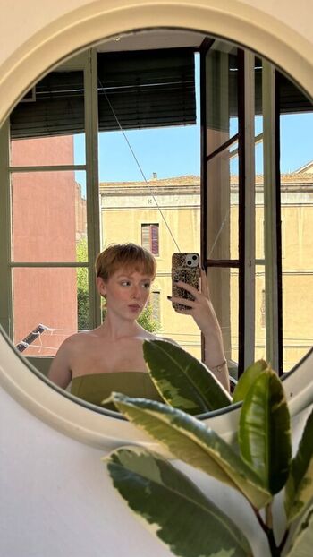 Full leaked Mai buzzcut private onlyfans photo
