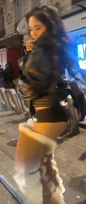 Full leaked Mai lee private onlyfans photo