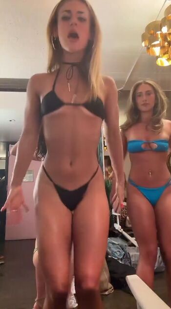 Full leaked Maiawallll private onlyfans photo