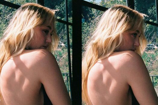 Full leaked Maika monroe page private onlyfans photo