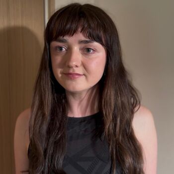 Full leaked Maisie williams private onlyfans photo