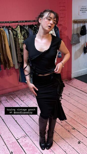 Full leaked Maisie williams page private onlyfans photo