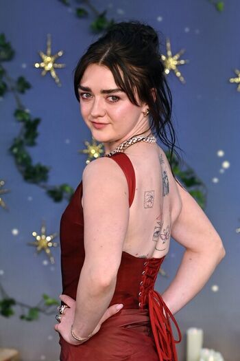 Full leaked Maisie williams page private onlyfans photo