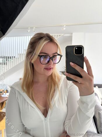 Full leaked Maja holf private onlyfans photo