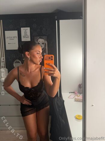Full leaked Majabefit private onlyfans photo