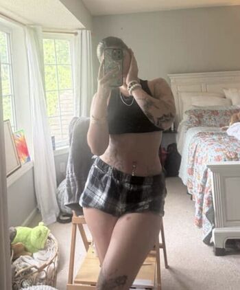 Makenzie Raine