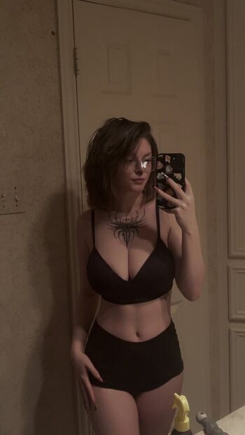Full leaked Makomommyvt private onlyfans photo