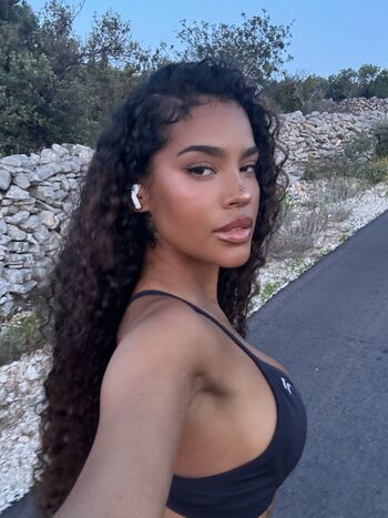 Full leaked Malaika terry private onlyfans photo