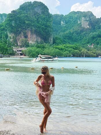 Full leaked Malibuthegirl private onlyfans photo